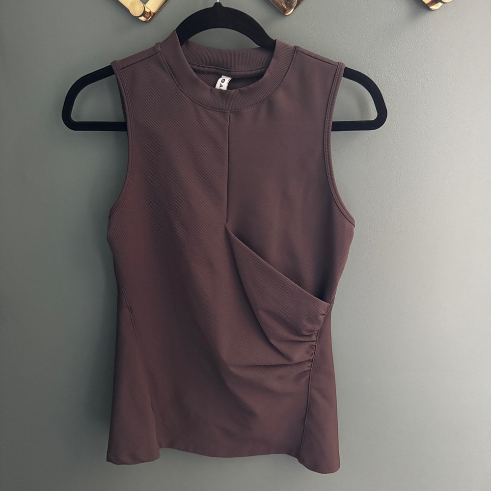 ATHLETA gray mock neck tank top